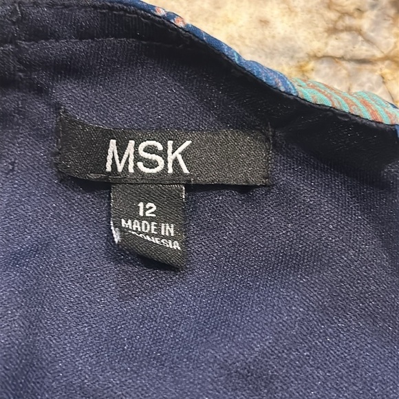 Colorful Geometric Maxi Dress - Picture 3 of 8